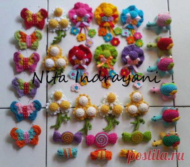 {{Key chains & Hair accessories }} - كروشــــيه و تـريكــــو حنـــــان