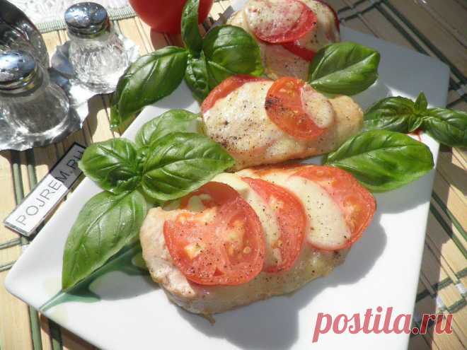 Куриное филе, запечённое с сыром и помидорами - рецепт с фото