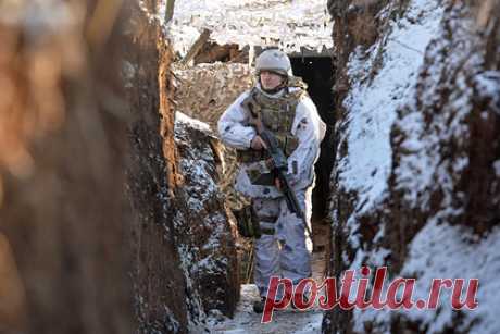 Украина подсчитала убытки от слухов о войне. За месяц Украина потеряла на слухах о скорой войне с Россией около 2-3 миллиарда долларов, причем это безвозвратные потери. Такие цифры привел заместитель главы офиса президента Ростислав Шурма. По его словам, еще 1,5-2 миллиарда долларов республика теряет из-за реакции финансовых рынков.