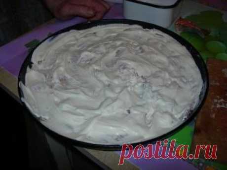 Мясо - вкусно и просто
Правильнее было бы написать "очень вкусно и просто"
Нам понадобится:
— Мясо (свинина)
— Майонез
— Соль, перец, специи
— Горчица
Проще готовить не по порциям, а сразу огромную сковороду, поэтому, количество мяса зависит от Ваших аппетитов. Берем мясо и режем достаточно тонкими кусками.
Отбиваем каждый кусок
Горчица — очень важный момент в приготовлении блюда!
Важность момента заключается в том, что если намазать горчией кусок мяса — весь сок останется внутри и куски буду