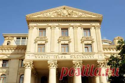 Азербайджан призвал Армению к адекватности. В МИД Азербайджана заявили, что страна готова к нормализации отношений с Арменией при условии неукоснительного соблюдения положений трехсторонних заявлений от 10 ноября 2020 года и 11 января 2021 года. В ведомстве добавили, что страны региона должны принять новые геополитические реалии.