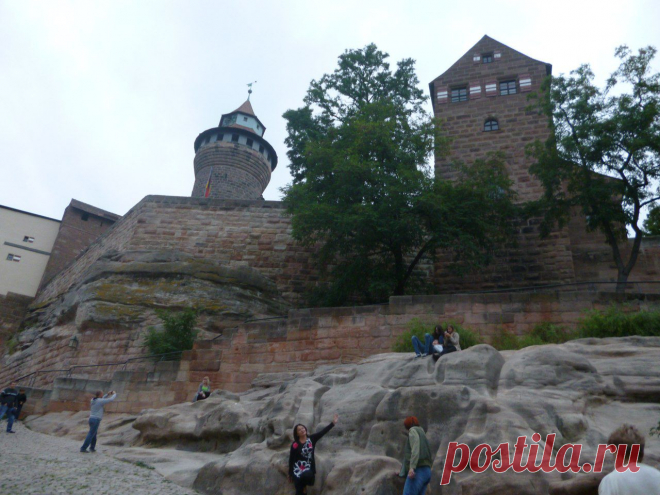 вид на Kaiserburg с другой стороны)