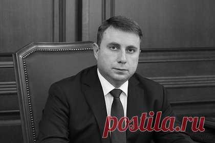 Мэр российского города умер в 47 лет. Мэр подмосковного Подольска Дмитрий Жариков умер в 47 лет. По сведениям Telegram-канала Mash, у главы российского города случился сердечный приступ. Должность Жариков занял в 2022 году. Накануне, как утверждает Mash, мэр Подольска был с проверкой на обновленном стадионе «Весна».