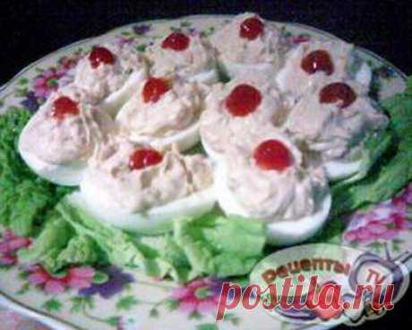 Закуски из икры и молок малосольной сельди: фаршированные яйца, &quot;свекольная&quot; икра и соус из молок » Рецепты.ТВ