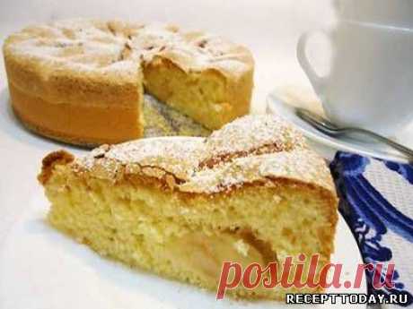 Рецепт: Шарлотка классическая с яблоками