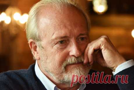 "У людей не просто ностальгия по Советскому Союзу – это тоска по нормальной жизни" - кинорежиссёр Владимир Хотиненко | Окно в историю | Яндекс Дзен