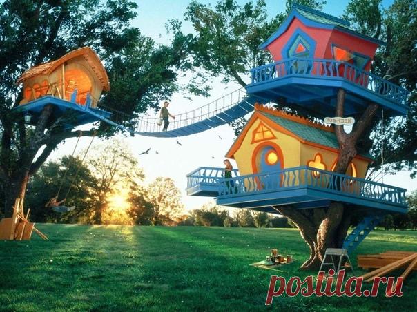 Сказочный домик на дереве