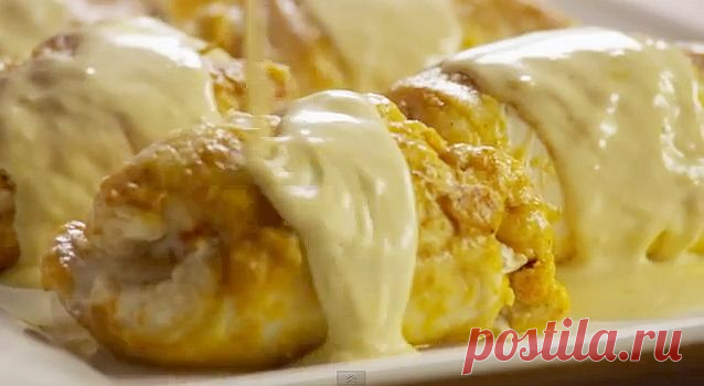 Кордон-блю из куриных грудок с ветчиной и сыром 


Изысканный образец швейцарской кухни теперь и на твоем столе!









Ингредиенты и приготовление:
3 шт куриного филе порезать вдоль, чтобы получилось 6 куриных отбивных.Филе не сильно отбить, оно…
