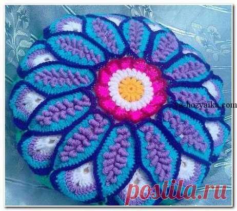 Круглая подушка крючком мастер класс http://ya-hozyaika.com/tag/podushka/