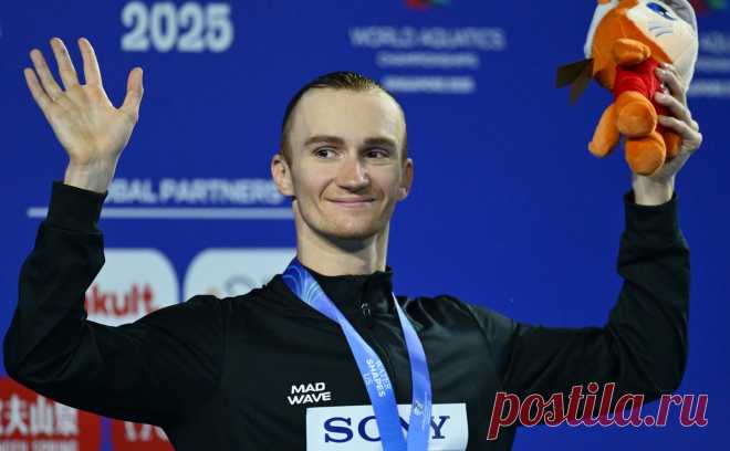 Российский синхронист сообщил о поддержке на ЧМ от чемпиона из США. Александр Мальцев отметил, что чемпион и многократный призер чемпионатов мира по синхронному плаванию американец Билл Мэй доброжелательно относится к российской команде