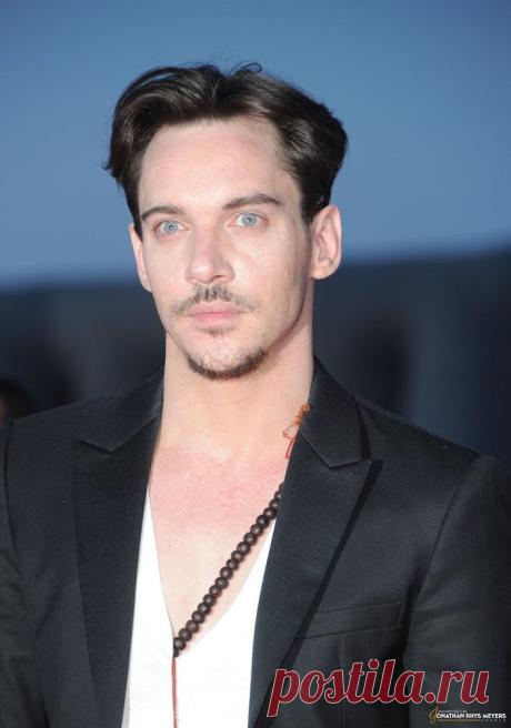 (98) Jonathan Rhys Meyers Discussion