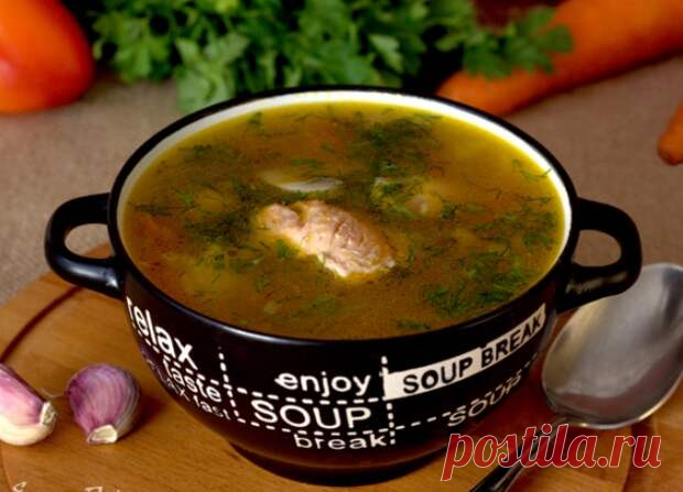 (1) Похлебка по-суворовски - БУДЕТ ВКУСНО!
                                             - 14 ноября
                                             - 43828578916 - Медиаплатформа МирТесен Доподлинно неизвестно, пробовал ли это блюдо Суворов или оно просто получило название в его честь. Но то, что такая разновидность рыбного супа сытная и вкусная, сомнений нет никаких! ИНГРЕДИЕНТЫ горбуша 1 кг грибы 250 г помидоры 3 шт. лук репчатый 1 шт. морковь 1 шт. картофель 5 шт. чеснок по вкусу