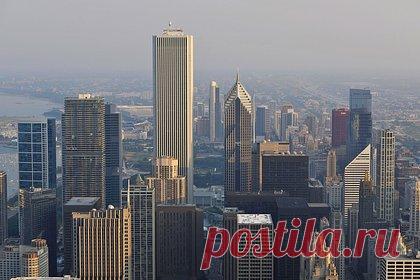 Третий по высоте небоскреб Лос-Анджелеса продали почти в два раза дешевле. Третий по высоте небоскреб Лос-Анджелеса Aon Center продали почти в два раза дешевле цены 2014 года, когда была проведена последняя сделка по зданию.