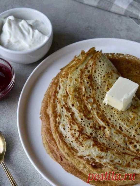 Блины из овсяной каши

У вас осталась овсяная каша от завтрака? Приготовьте на ее основе овсяной каши. Блинчики получаются очень мягкими, нежными, ажурными и очень вкусными.

Овсяную кашу для блинов можно сварить как на молоке, так и на воде.

Чтобы блины хорошо переворачивались и не рвались при этом, обязательно добавьте немного муки в тесто.

На 100 г - 178 кКал
Бжу: 4.8/10/15.3

Ингредиенты
Овсяная каша - 250 г
Яйца - 2 шт.
Молоко 2,5% - 300 мл
Мука пшеничная ц/з - 4 ст...