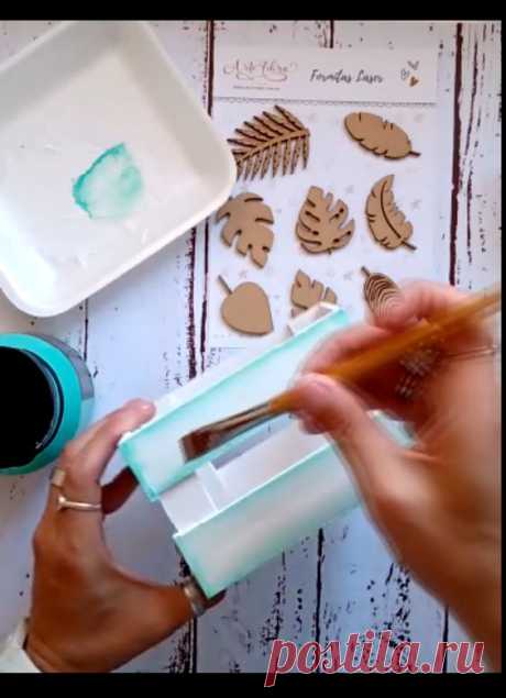 Фотографии от пользователя ArteFibro Fibrofácil y cortes láser на youtube
 · · · Paso a paso decoramos un cajoncito de madera con pintura a la tiza, damos efecto esfumado , decoramos con formitas laser ArteFibro y usamos sellos con pintura a la tiza. #diy #tutorial #artefibro…