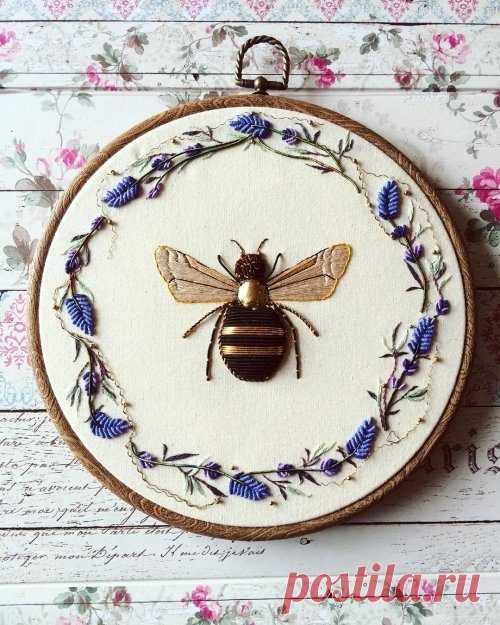 Вышитые насекомые от Хамайры Бинт Альтаф