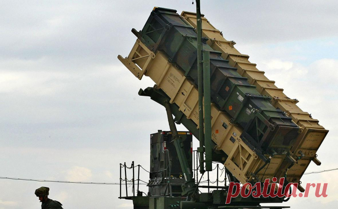 МИД назвал «работой в минус» поставки Patriot Украине. Поставляя вооружение Украине, Европа «работает себе в минус», заявила Захарова, комментируя сообщения о передаче трех систем Patriot Киеву от Берлина. Она отметила, что Европа платит за технику, а США «методично извлекают выгоду»