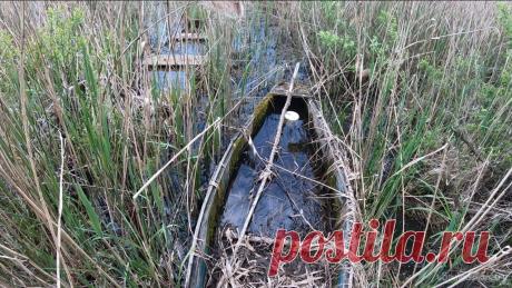 Оживление заброшенной деревянной лодки для рыбалки Всем привет, решил я начать охоту на щуку в местном водоеме, которая уже длительное время там все истребляет и не дает размножаться рыбе. Щука там заселилась после того как был прорыв дамбы и сходила вода с озера. С того времени прошло уже лет 8 и уже тогда там ловились щурята, так что сейчас за 8