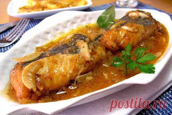Хек в микроволновой печи
Лучший рецепт приготовления вкуснейшего тушеного хека с репчатым луком в микроволновой печи.