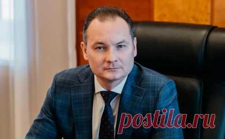 Силовики задержали главу Ленинского городского округа Подмосковья. Глава Ленинского городского округа Подмосковья Спасский подозревается в махинациях с земельными участками, сообщил источник РБК. На его рабочем месте проходят обыски