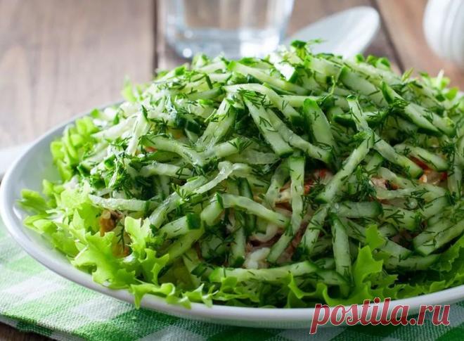 Салат слоёный с консервированной горбушей и рисом - простой и очень вкусный | Кулинарные записки... Сочный, сытный, простой и готовится легко.