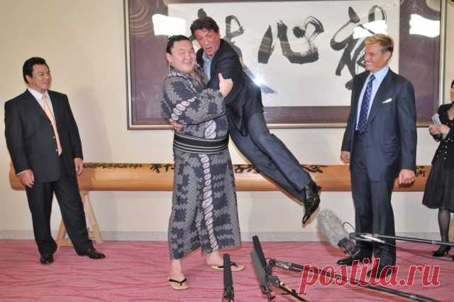 Этот удивительный мир.       неожиданно" высокий "приём...)))