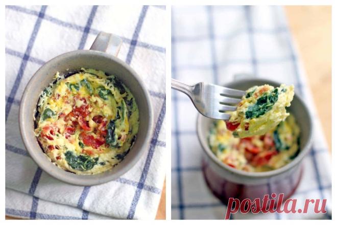 5 - минутная запеканка с сыром и беконом в микроволновке Самая важная еда дня - это завтрак. Но, несмотря на это, большинство людей все еще пропускают завтрак очень часто, потому что они не успевают его сделать, потому, что нужно куда-то спешить. Но вы