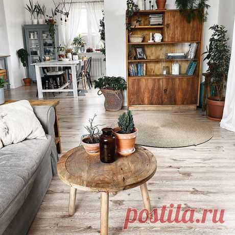 Photo shared by 🌿СОБИРАЮ УЮТ ПО КУСОЧКАМ🌿 on May 01, 2020 tagging @designboom.ru, and @backtonature_ru. Image may contain: table and indoor