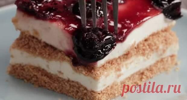 Вы больше не сможете жить без этого десерта! Идеальный торт без выпечки - Скатерть-Самобранка - медиаплатформа МирТесен По вкусу этот тортик напоминает медовик, только вот хлопот с ним, намного меньше, чем с классическим рецептом медового торта. Из небольшого количества продуктов, у вас получится отличный десерт. Для приготовления вам потребуются такие ингредиенты: печенье, 250 г; масло сливочное растопленное, 90 г;