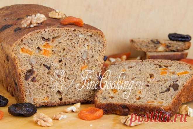 Пшенично-ржаной хлеб на закваске с орехами и сухофруктами - FineCooking.ru