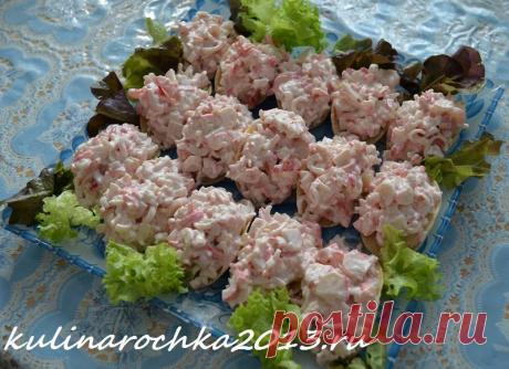 Салат из крабовых палочек на чипсах ⋆ Готовим вкусно, красиво и по-домашнему! Салат на чипсах из помидор и крабовых палочек - рецепт с фото