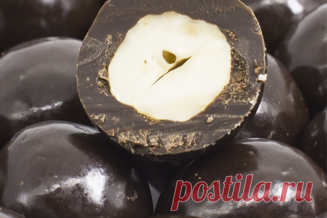 Фундук в шоколаде - КУХНЯ МИРА          Очень простое и вкусное лакомство — фундук в шоколадной глазури. Ингредиенты: шоколадные капли — 100 г мед — 4 ст. л. ванильный экстракт — 1 ч. л. фундук — 80 г Приготовление фундука в шоколаде         Растопите шоколад на […]