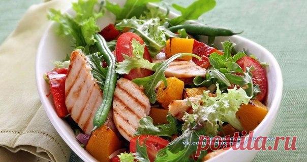 20 вариантов правильного белкового ужина!

Сохрани себе на стену!

1. Обычный омлет из смеси белков яиц и молока, несколько свежих помидоров или горсть любых замороженных овощей, например, зеленую фасоль
2. Куриное филе на гриле, предварительно замаринованное в лимонном соке со специями, с салатом из любых овощей.
3. Треска, лосось или любая другая рыба на пару, с гарниром из овощей
4. Крольчатина, запеченная в фольге в духовом шкафу, с салатом из помидоров
5. Отваренный б...