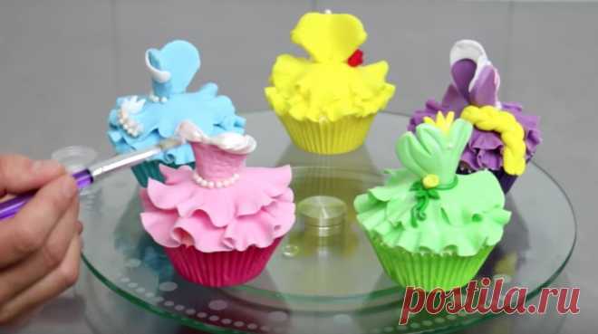 How To Make Disney Princess Cupcakes Step By Step Video Learn how to make Disney Princess Cupcakes with this easy to follow step by step video tutorial. You are guaranteed to love the results.