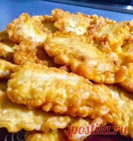 Не потеряйте этот рецепт! Очень вкусный кляр для мяса, курицы, рыбы!
Этот кляр идеально подходит для куриного филе, рыбы, кальмаров и даже овощей. Лук в готовом блюде не чувствуется, но добавляет пикантности. Всё, что вы приготовите в этом кляре, можно смело подавать как на ужин, так и на праздничный стол.

Ингредиенты:
- Репчатый лук — 1–2 шт. среднего размера (по вкусу)  
- Чеснок — 1–2 зубчика  
- Яйца куриные — 2 шт.  
- Мука — 4–5 ст. ложек (в зависимости от густоты) ...
