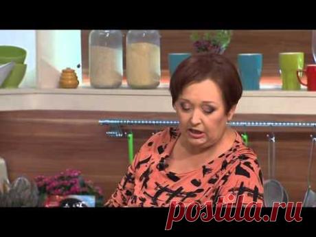 Диетические кексы - Все буде добре - Выпуск 490 - 04.11.2014 - Вы переживаете из-за каждого съеденного кексика, но отказать себе в сладком удовольствии не можете? Попробуйте сделать кексы… из кабачков! Все секреты этого ароматного и вкусного блюда с тремя видами начинки сегодня раскроет Алла Ковальчук.