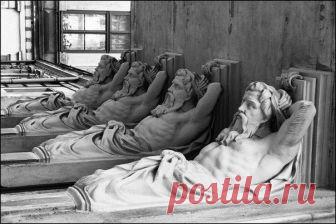 Следующее занятие состоится 20 февраля в 18:00.

Прекрасный повод посмотреть на знакомые формы с нового ракурса.

#живопись #МОИкулуары #Лилле #Биржевая12