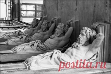 Следующее занятие состоится 20 февраля в 18:00.
Прекрасный повод посмотреть на знакомые формы с нового ракурса.
#живопись #МОИкулуары #Лилле #Биржевая12