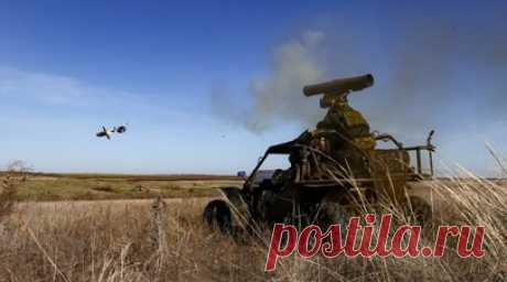 Уничтожены авиатехника и склад: ВС РФ нанесли удар по аэродромам ВСУ в Днепропетровской и Полтавской областях. Склад авиационных средств поражения и авиационная техника воздушных сил Украины уничтожены в результате ударов российских войск по аэродромам Днепр (Днепропетровская область) и Миргород (Полтавская область), сообщили в Минобороны РФ. Наряду с этим российские средства ПВО перехватили 13 крылатых и противокорабельных ракет Storm Shadow и «Нептун», а также сбили 17 украинских…