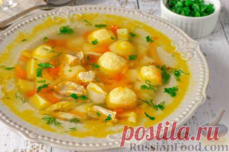 Легкий и вкусный куриный супчик с творожными клёцками.
