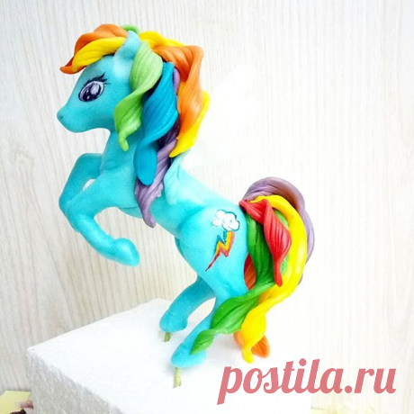 Фигурки из мастики 
##фигуркиизмастикирязань #фигуркаизмастики #фигурки #наторжество #назаказ #мультик #союзмультфильм #необычно #подарок #детямрадость #веселобыло #любимаяработка #люблюсвоюработу #нравиться #мне #lovestory #пони #маленькая #радуга #цветная