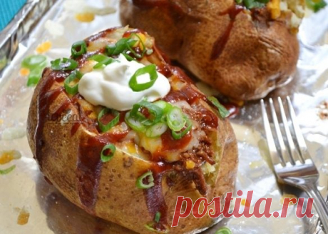 Печенный картофель с начинкой: 2 лучших варианта 

Вкусно и полезно!




Ингредиенты:
картофель — 7-8 средних штуккрупная соль — 1 кг
Для начинки:
1 вариант — грибная начинкашампиньоны — 300 гтертый сыр — 100 гсливки — 125 мляйцомускатный орех — 1/4…