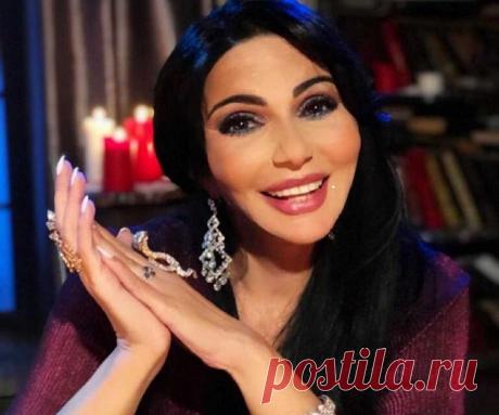 Как обратиться к проверенной гадалке? Гадалка Серафима Золотарева - как попасть на прием - цена. Хорошие гадалки и проверенные ясновидящие. Гадалки из сериала «Гадалка»: настоящие ведуньи или профессиональные актрисы 100% Гадания и предсказания Когда проблемы на работе, денег нет, да ещё и разлад в семье, то поневоле возникает мысль о том, что это неспроста, имеет место сильное магическое