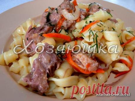 Макароны с тушенкой в мультиварке.