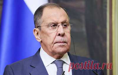 Борт Лаврова прибыл в Скопье через территорию Греции, а не Болгарии. Длина маршрута министерского борта составила около 4 тыс. км