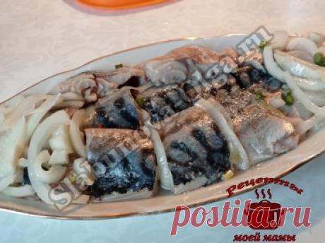 Маринованная скумбрия с луком и чесноком Дорогие читатели! Кто любит скумбрию, этот рецепт для вас!!! Маринованная скумбрия с луком и чесноком, отличная закуска к любому случаю. Знакомимся с рецептом, который очень прост, и готовим вкусное блюдо. ИНГРЕДИЕНТЫ: 1-2 скумбрии 1 головка лука 2 зубка чеснока Для маринада: 200 мл воды 50 мл растительного масла 3 ст. ложки яблочного уксуса, 6-ти%% 1-2 …