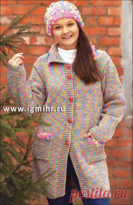 Теплый комплект: пальто и шапочка в розово-зеленых тонах. Спицы