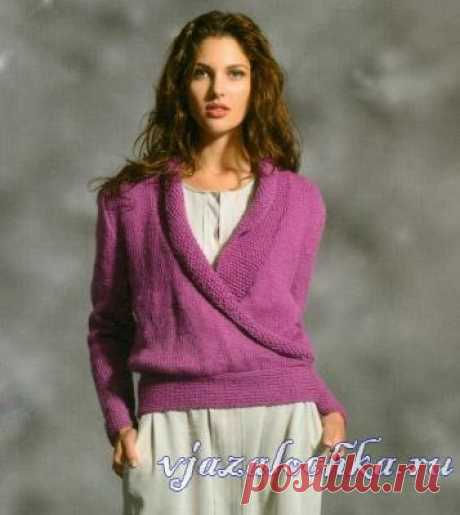 Розовая кофта с запахом спицами
