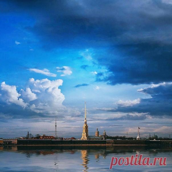 А может быть в Питер, и всё образуется?