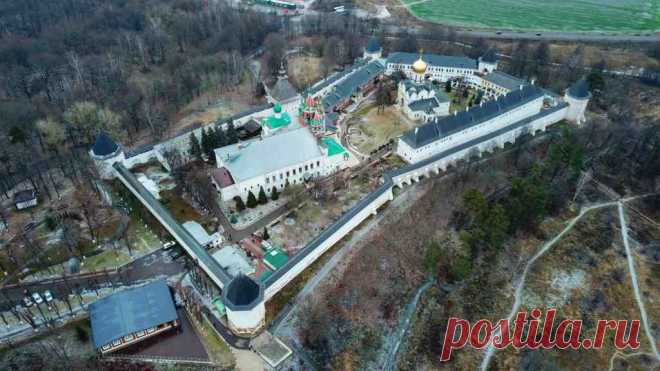 Звенигород саввино сторожевский монастырь При клиниках на Девичьем поле.